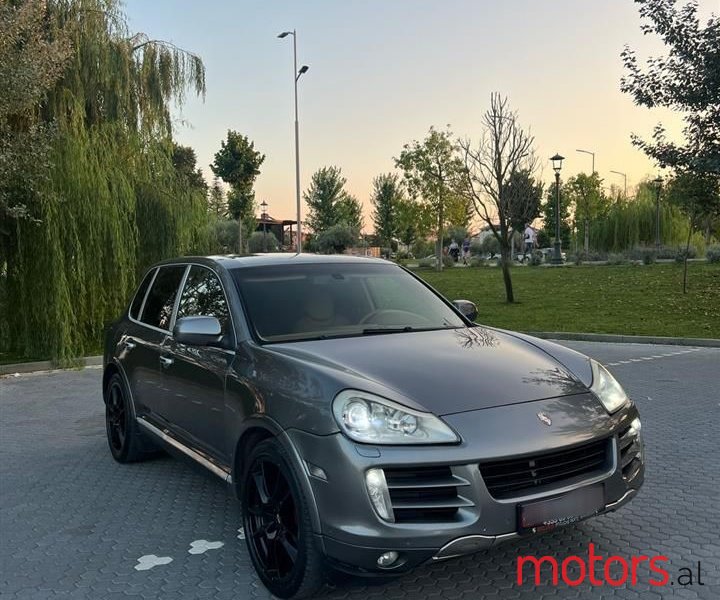 2007' Porsche Cayenne photo #1