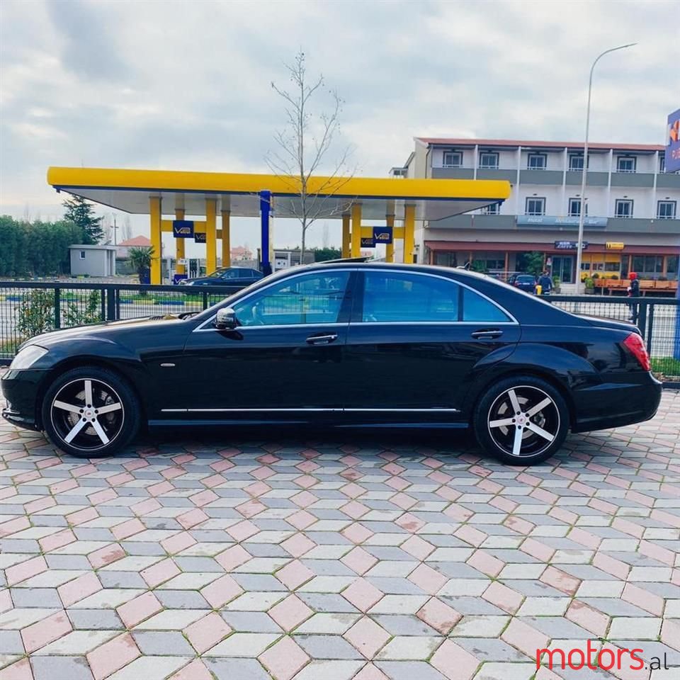2009' Mercedes-Benz S 550 photo #4