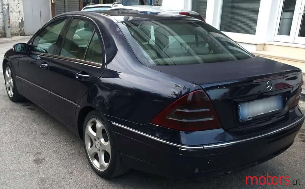 2004' Mercedes-Benz C 220 photo #3