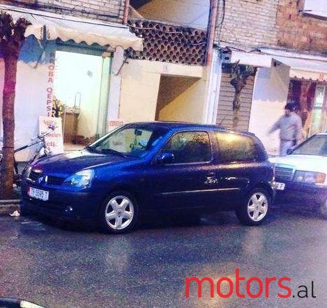 2001' Renault Clio photo #2