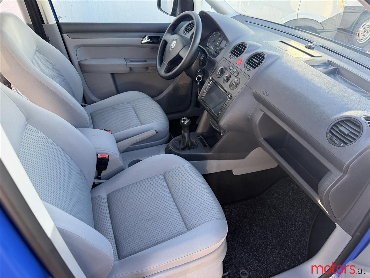 2008' Volkswagen Caddy photo #2