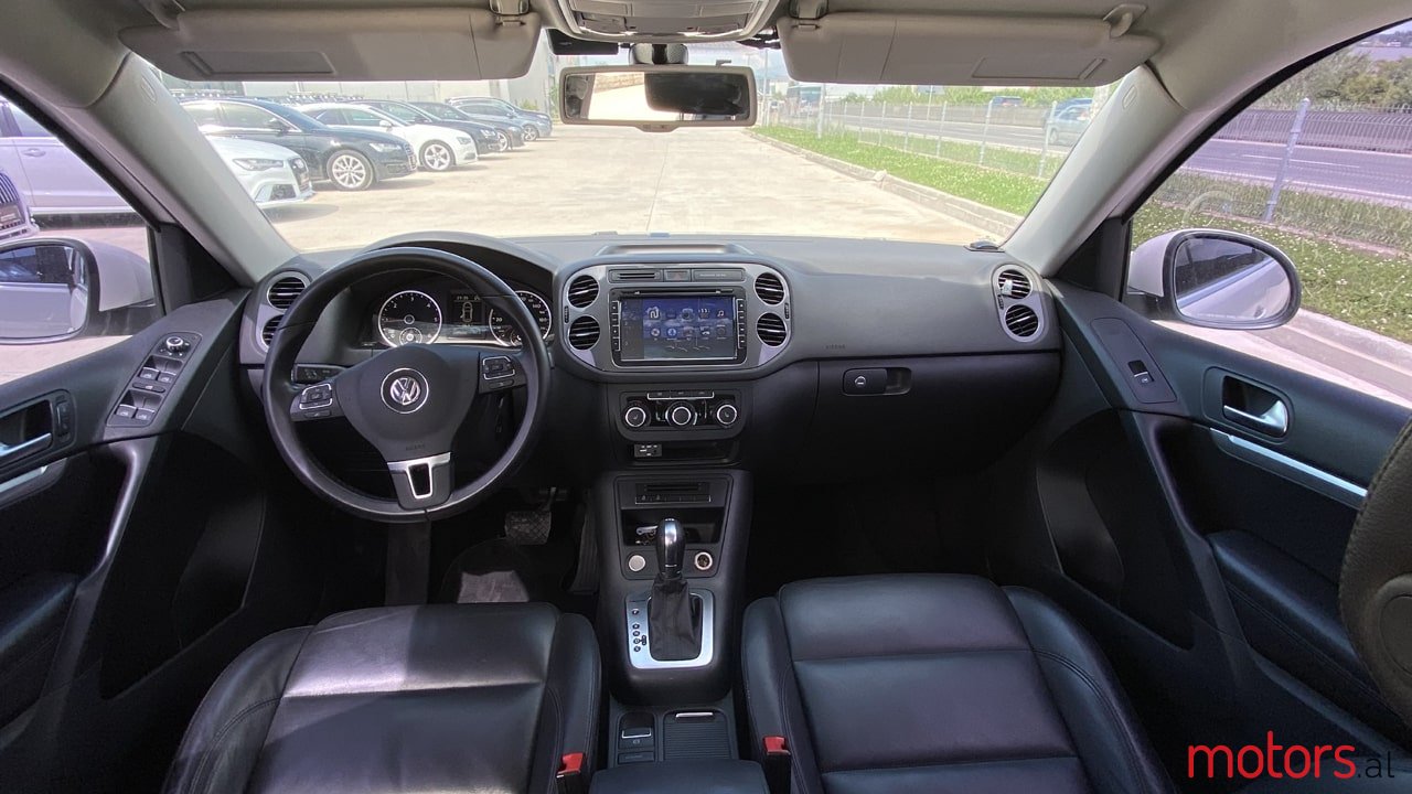 2013' Volkswagen Tiguan photo #7
