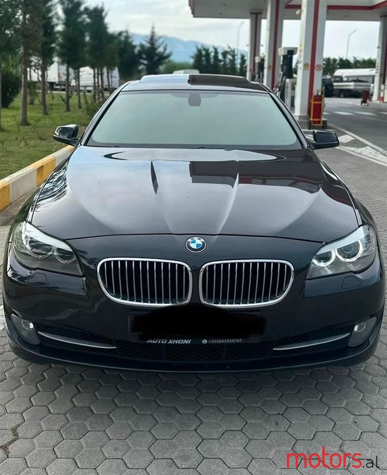 2011' BMW 520 photo #1