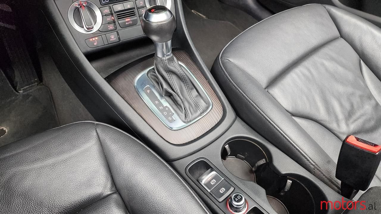 2012' Audi Q3 photo #5