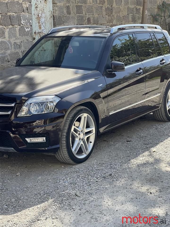 2011' Mercedes-Benz GLK 220 photo #1