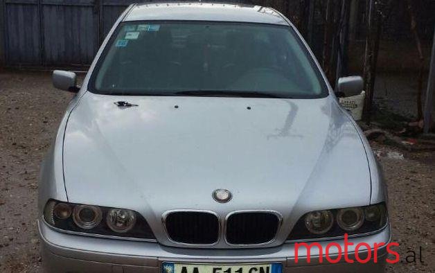 2002' BMW 520 photo #1