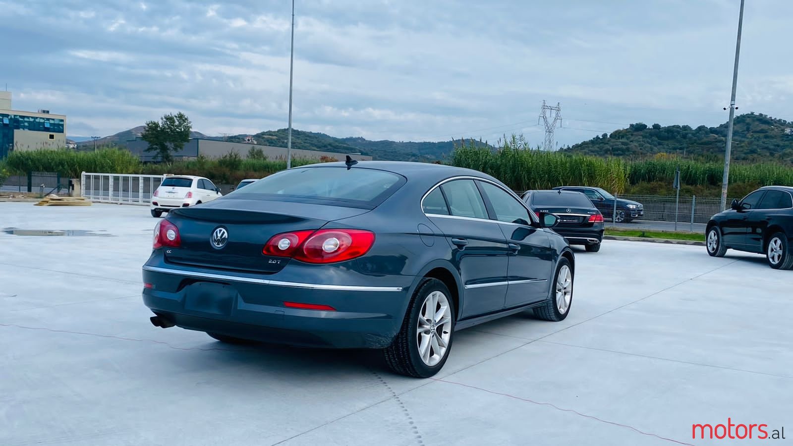 2011' Volkswagen Passat CC photo #3