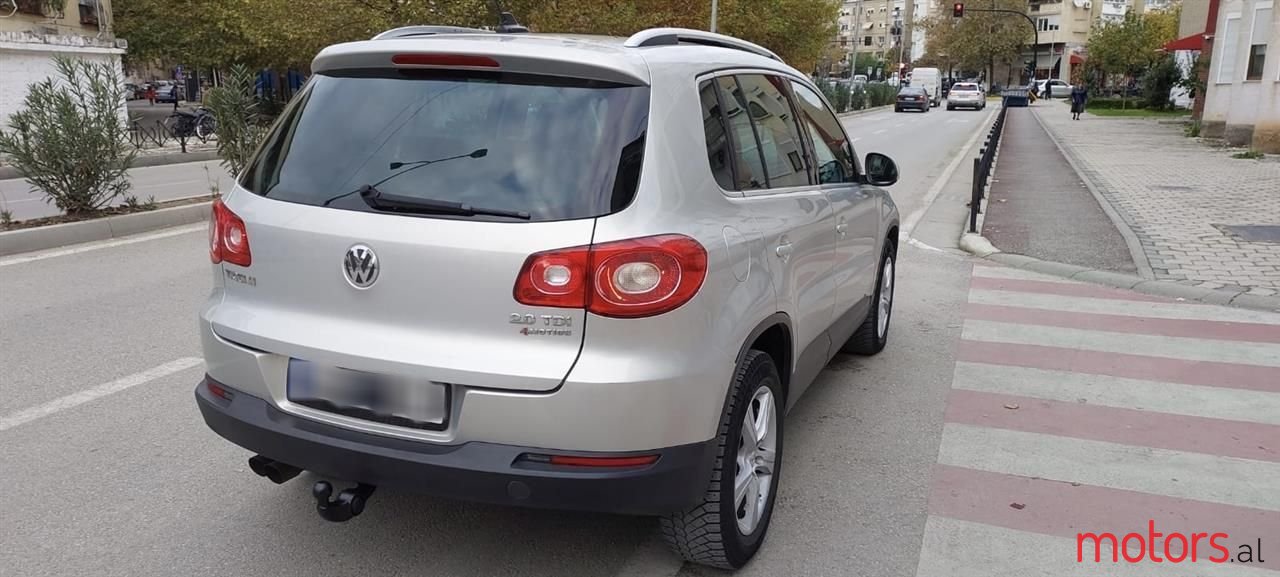 2009' Volkswagen Tiguan photo #3