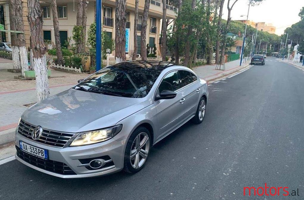 2012' Volkswagen Passat CC photo #1