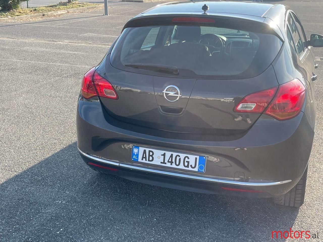 2013' Opel Astra photo #3