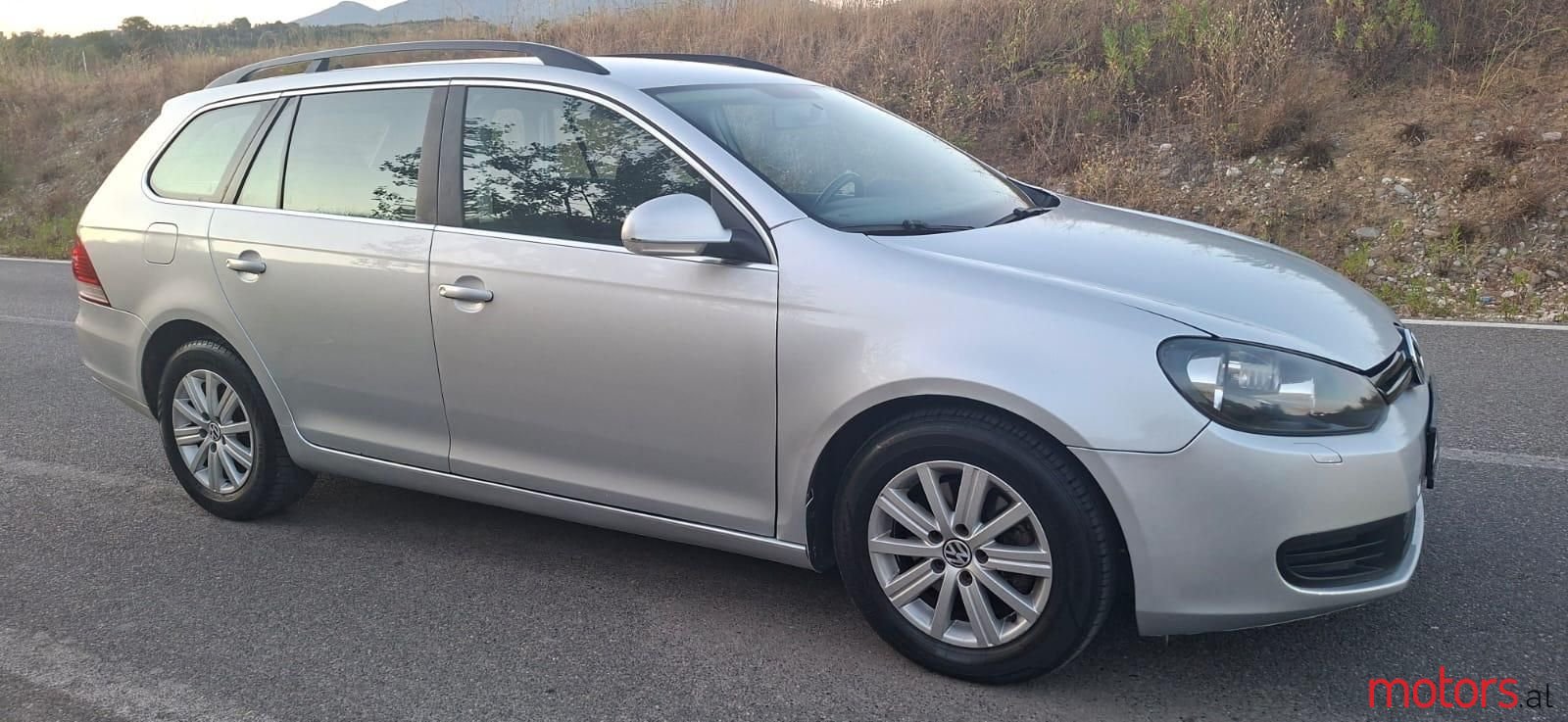 2012' Volkswagen Golf photo #4