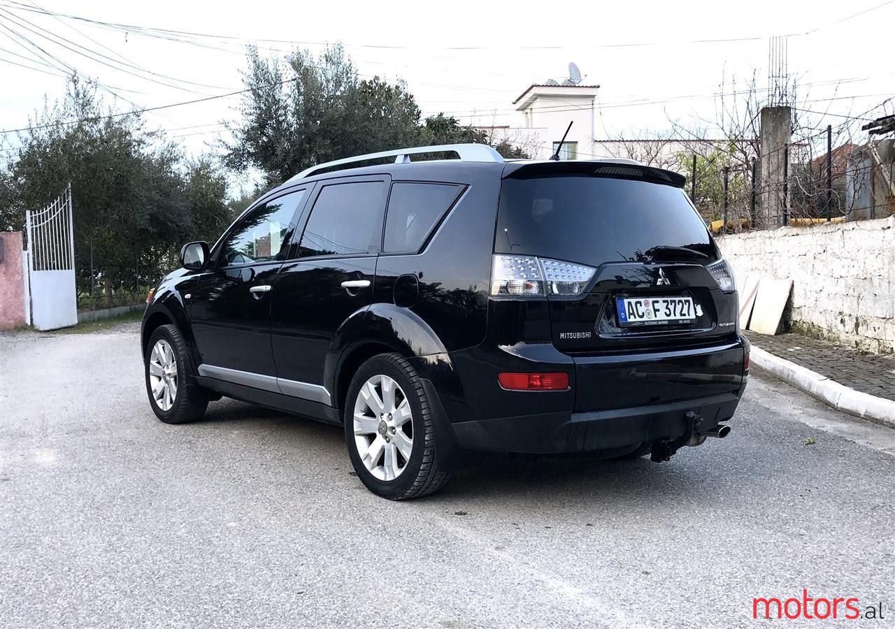 2008' Mitsubishi Outlander photo #5