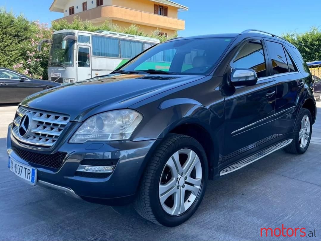 2010' Mercedes-Benz ML 350 photo #1