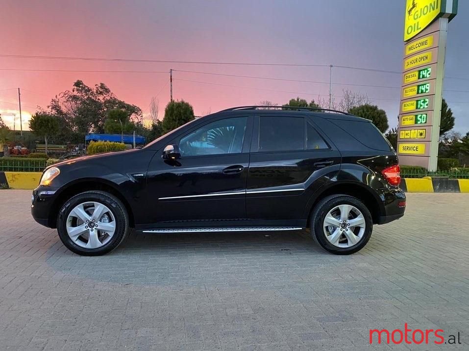 2009' Mercedes-Benz ML 320 photo #2