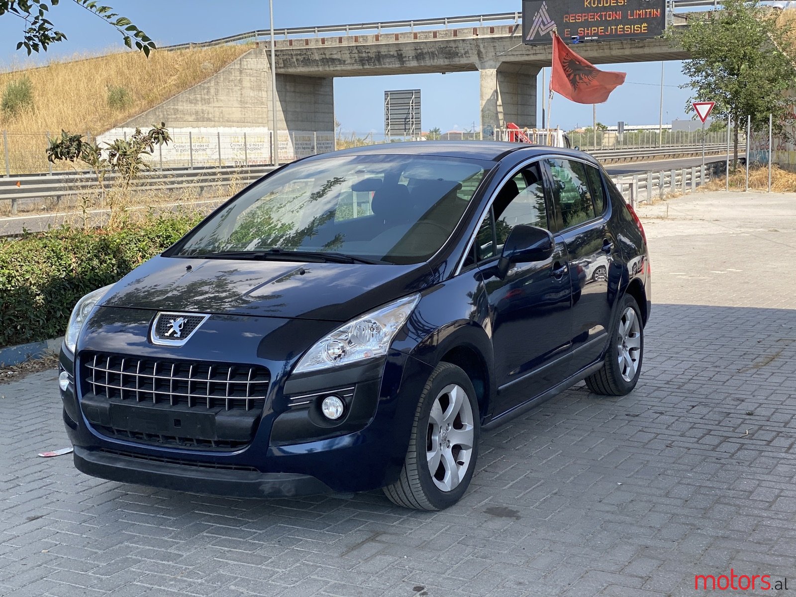 2010' Peugeot 3008 photo #1