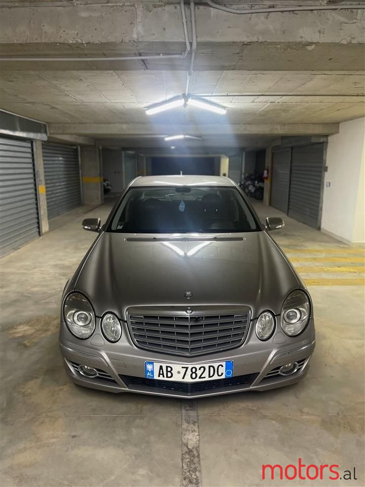 2008' Mercedes-Benz E 280 photo #2