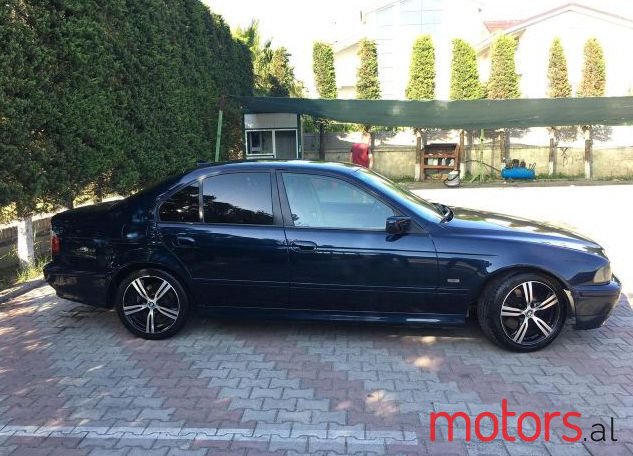 2001' BMW 530 photo #1