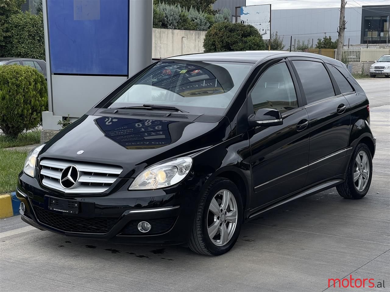 2010' Mercedes-Benz B 200 photo #1