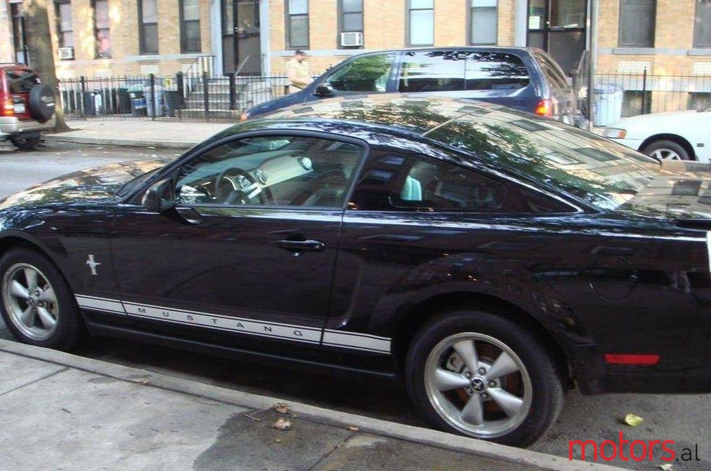 2007' Ford Mustang photo #1