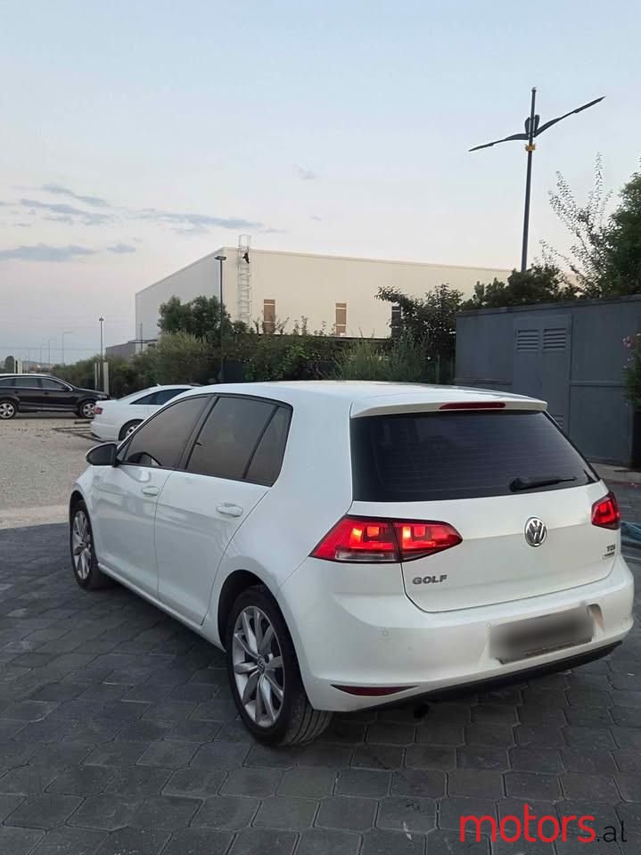 2015' Volkswagen Golf photo #3