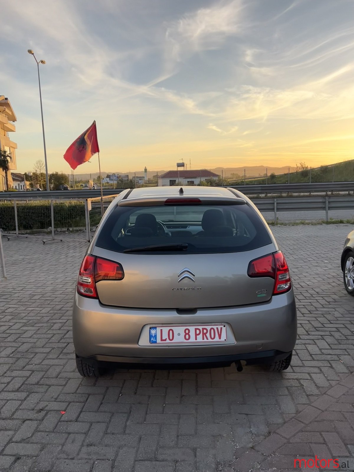 2010' Citroen C3 photo #2