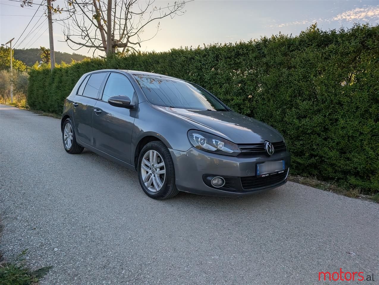 2011' Volkswagen Golf photo #5