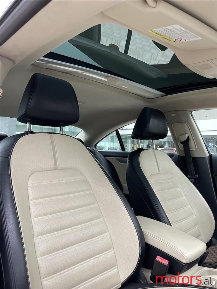 2010' Volkswagen photo #4