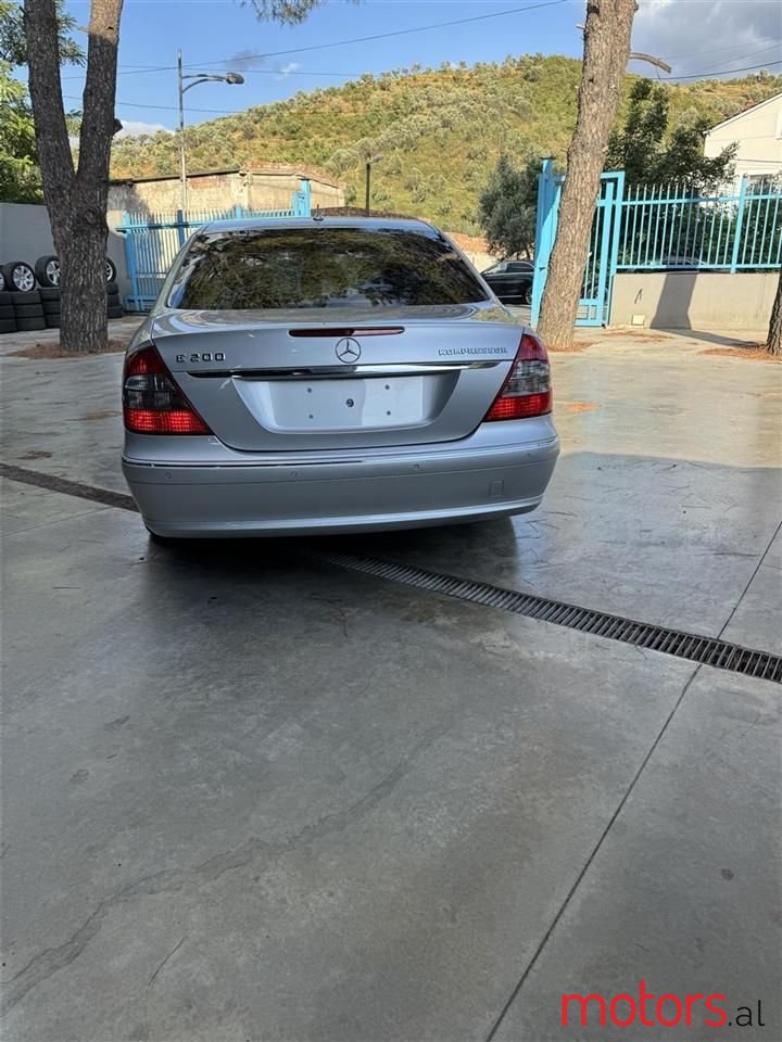2007' Mercedes-Benz E 200 photo #3