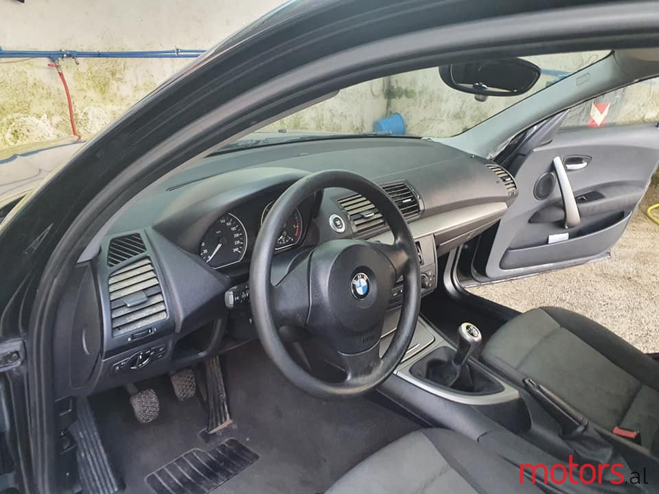 2006' BMW 1 Series photo #5