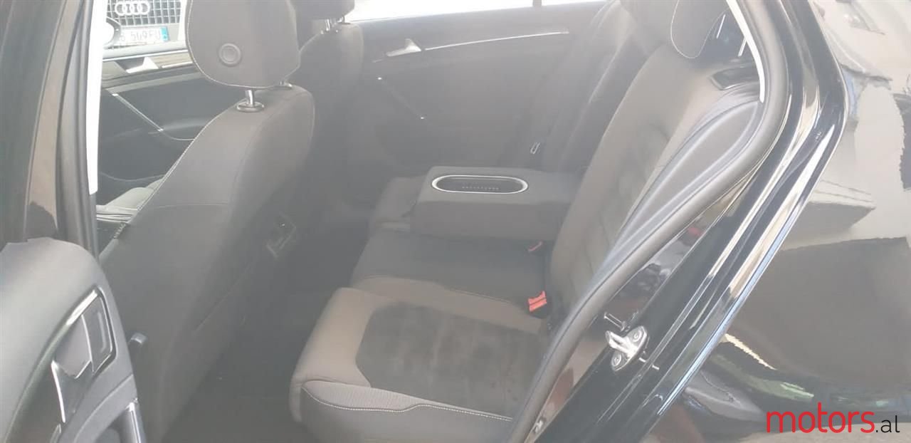 2013' Volkswagen Golf photo #3