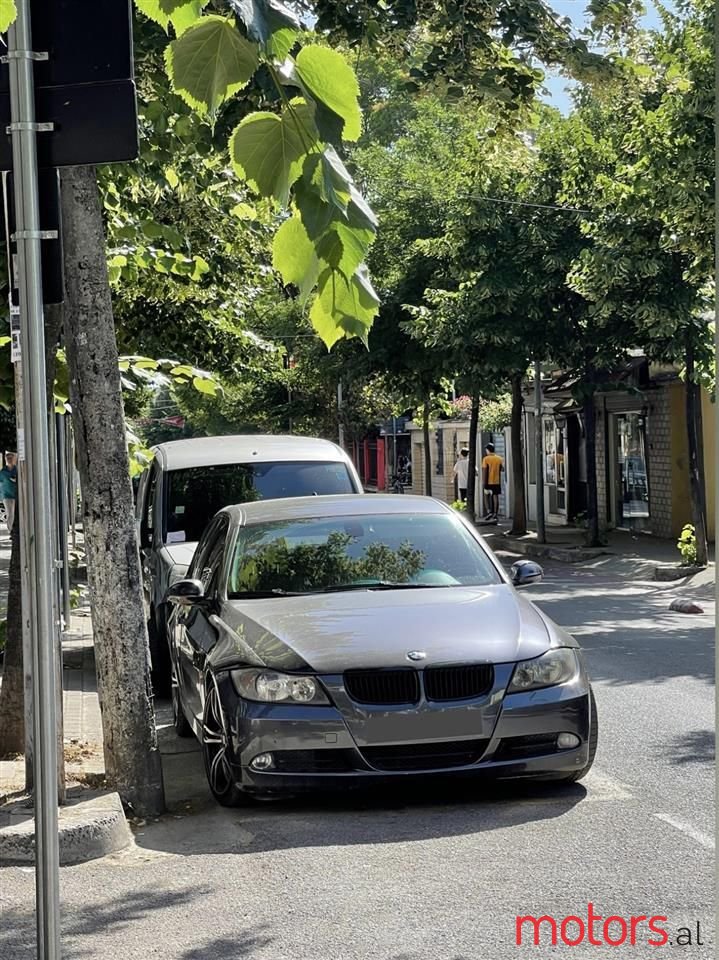 2005' BMW 320 photo #1