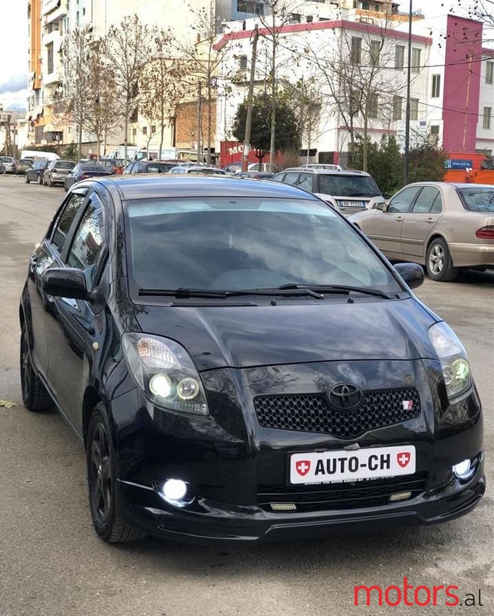 2006' Toyota Yaris photo #1