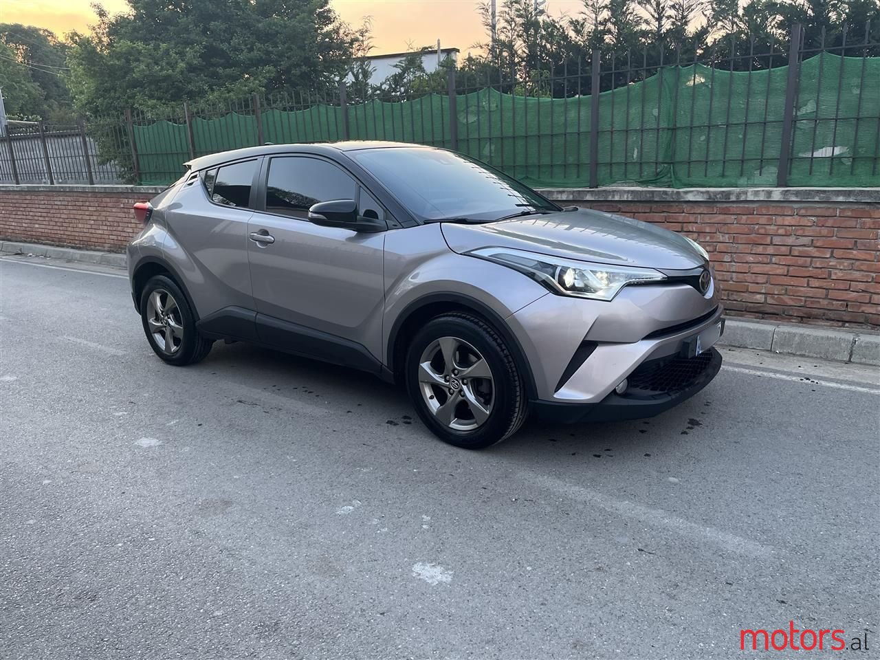 2018' Toyota C-HR photo #4