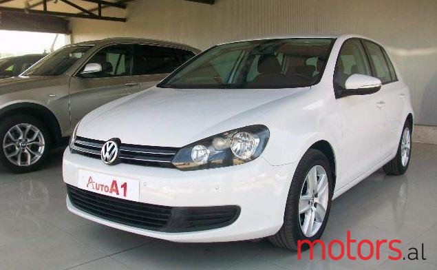 2009' Volkswagen Golf photo #1