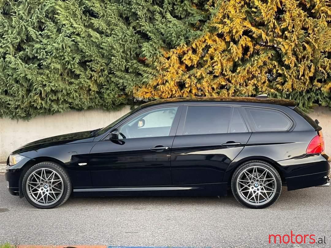 2010' BMW 320 photo #2