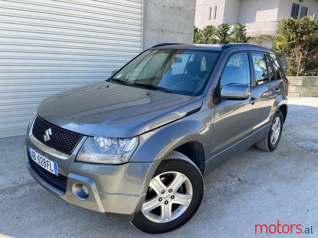 2009' Suzuki Grand Vitara photo #1
