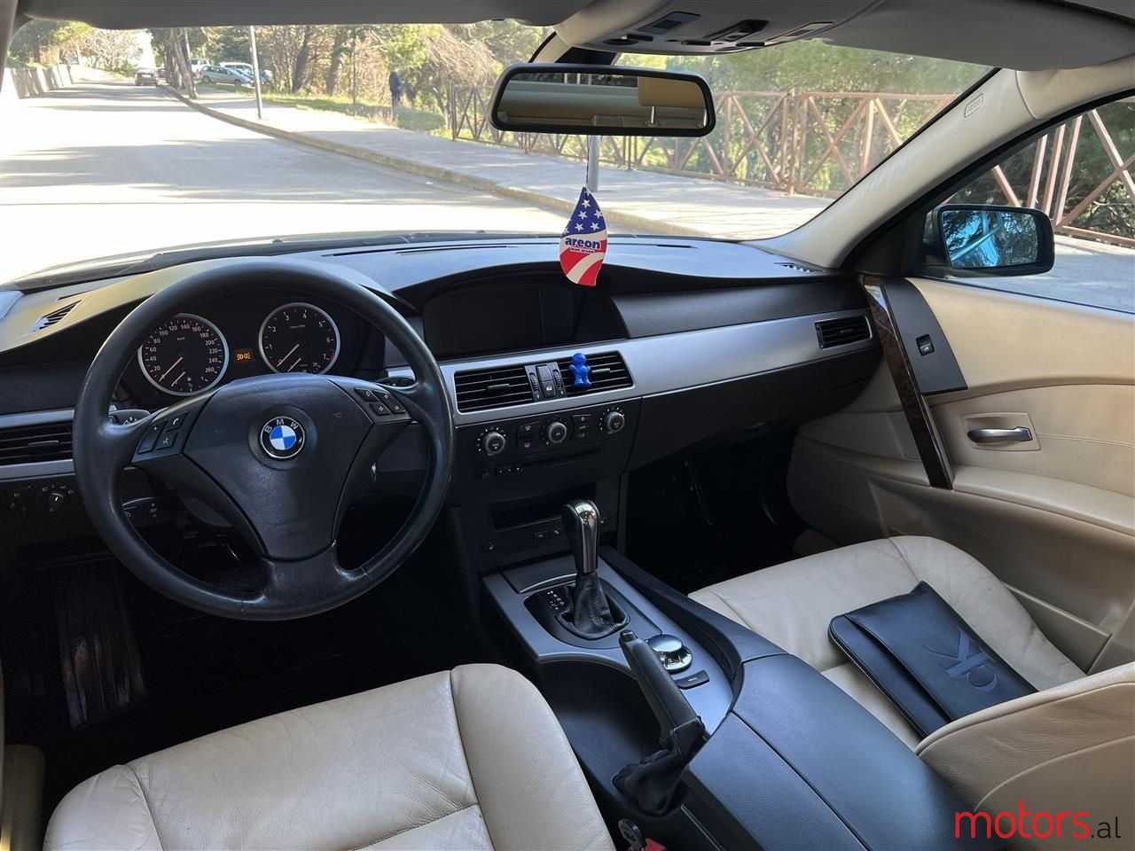 2005' BMW 520 photo #2