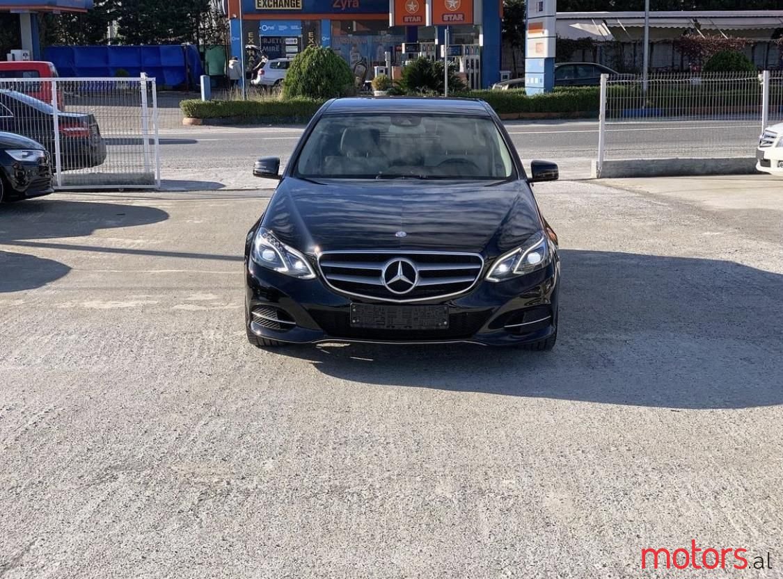 2014' Mercedes-Benz E 220 photo #1