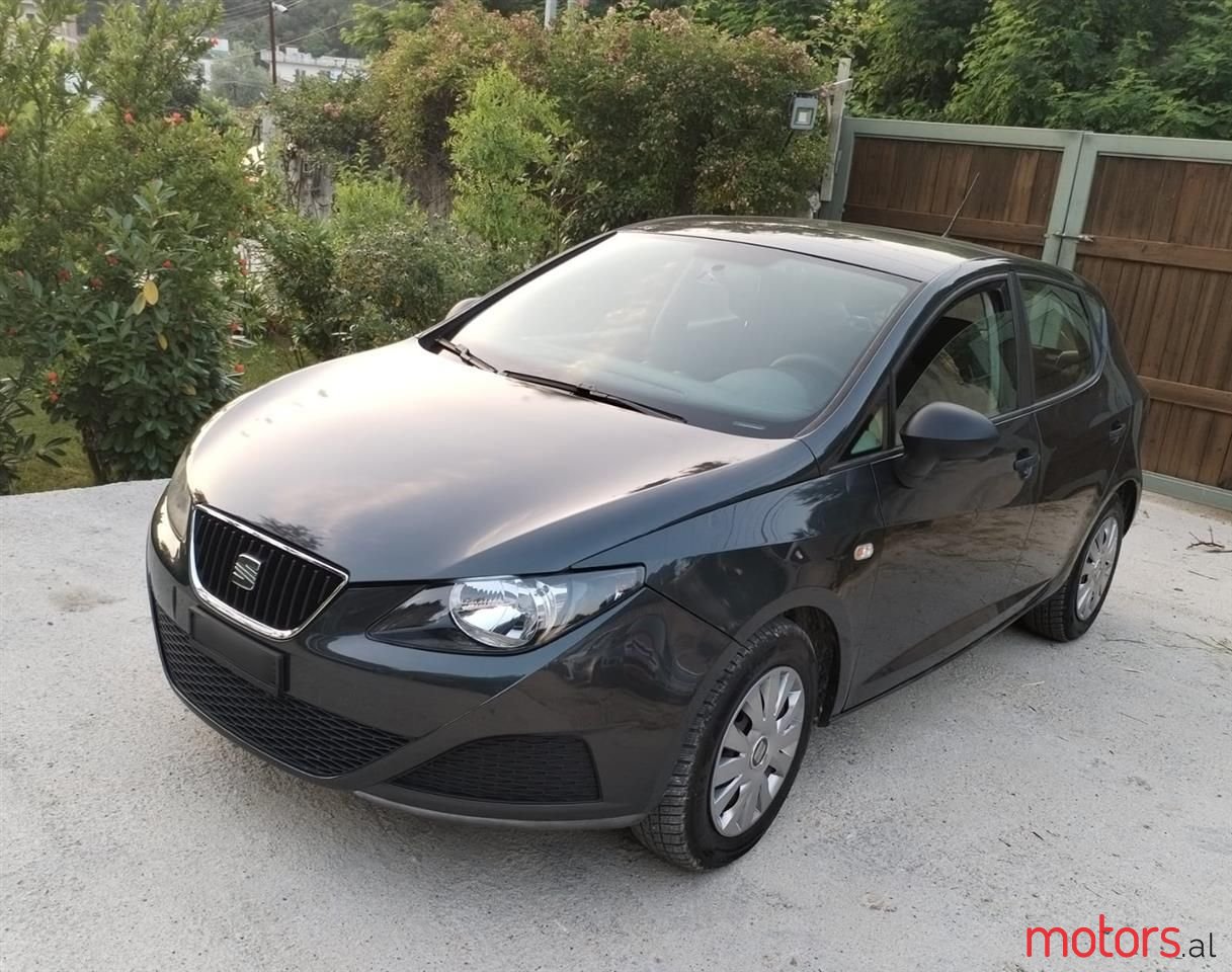 2012' SEAT Ibiza photo #1