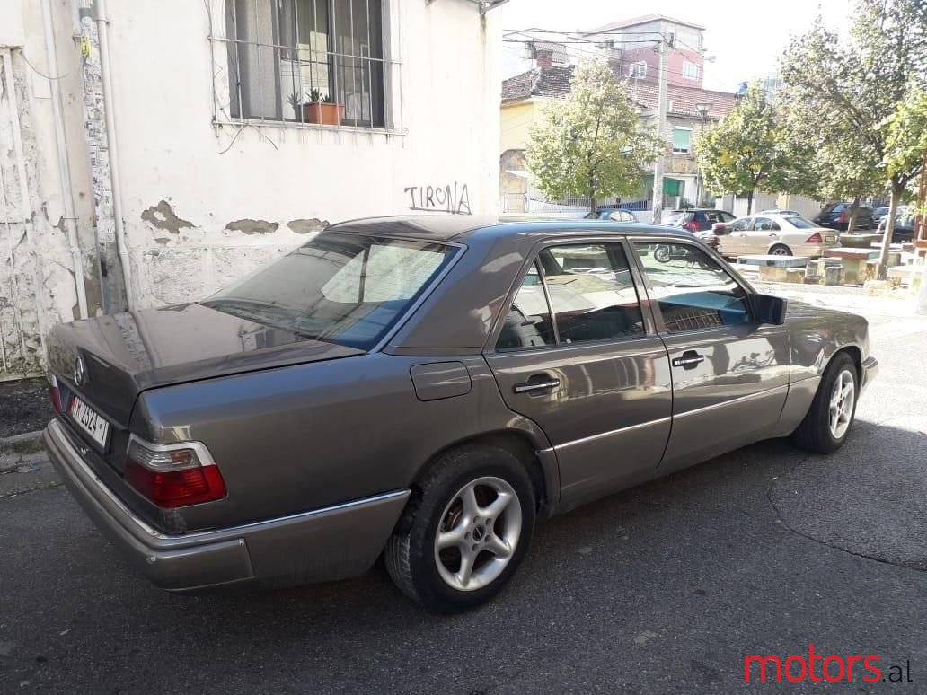 1993' Mercedes-Benz 200 photo #5