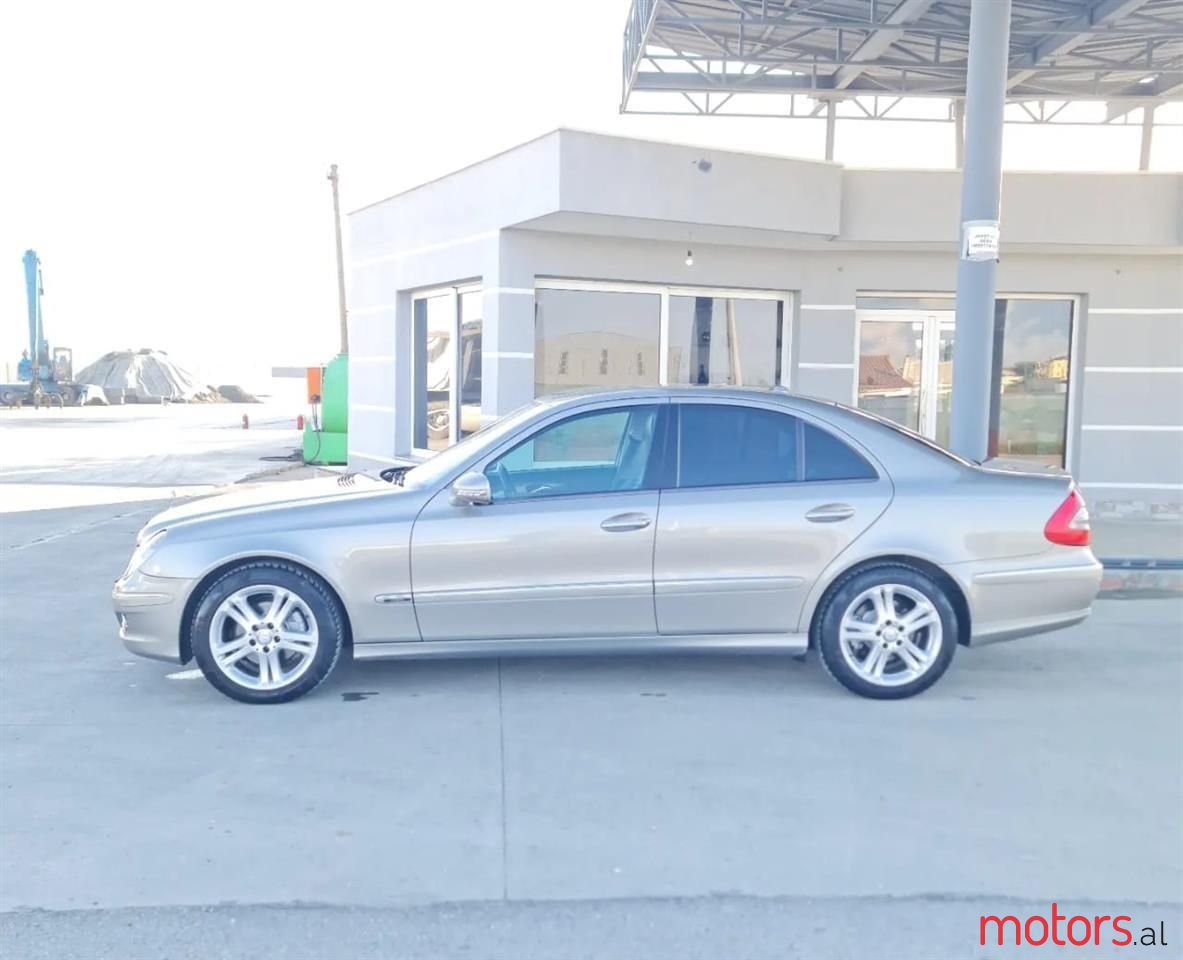 2007' Mercedes-Benz E 220 photo #2