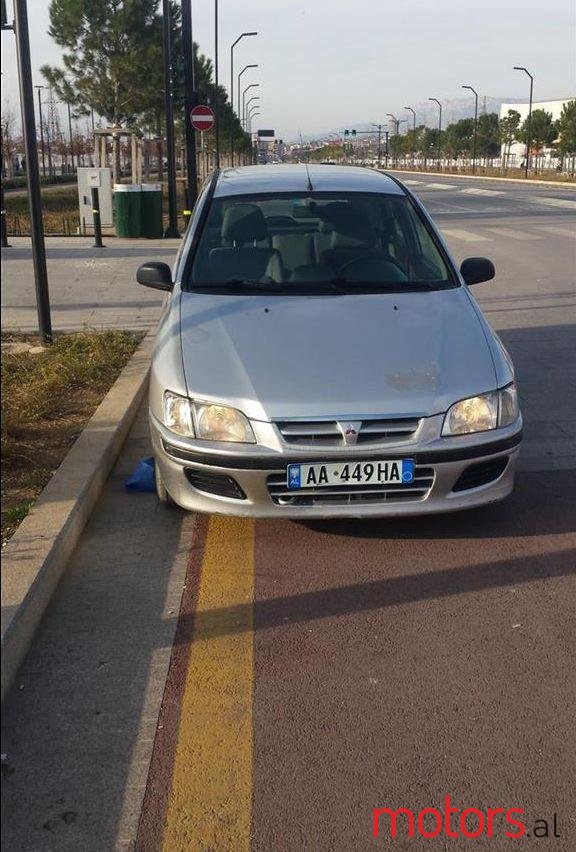 2000' Mitsubishi Space Star photo #1