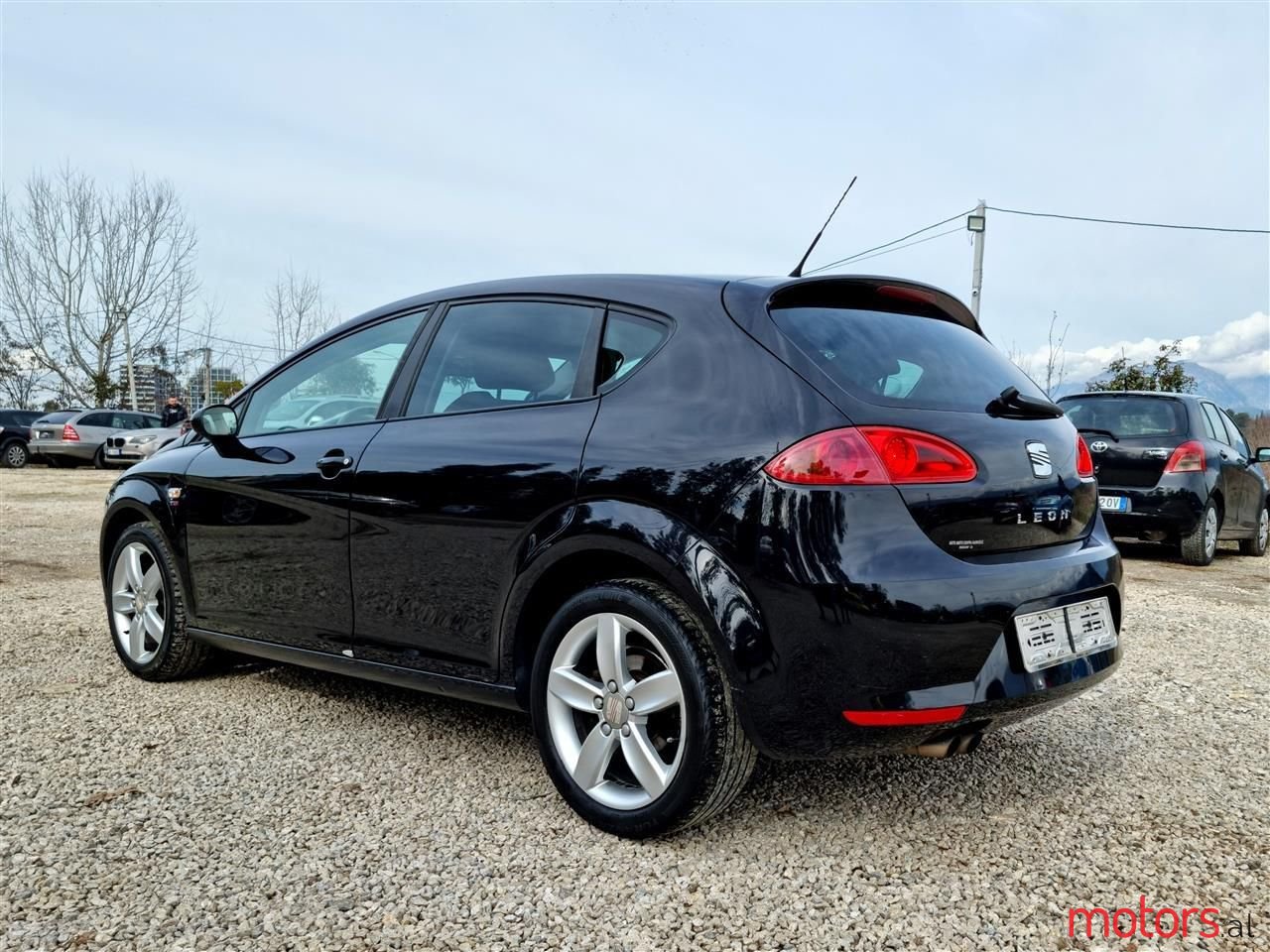 2009' SEAT Leon photo #5