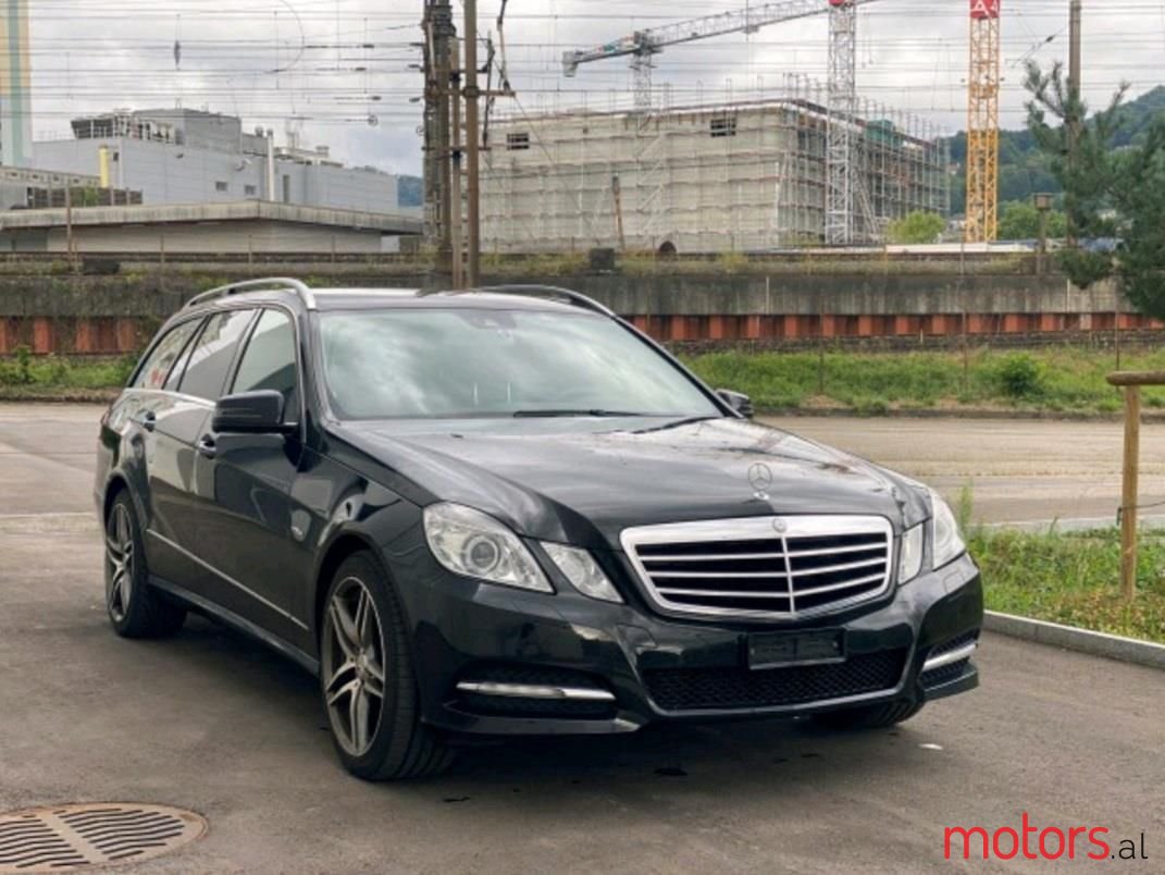 2012' Mercedes-Benz E 250 photo #2