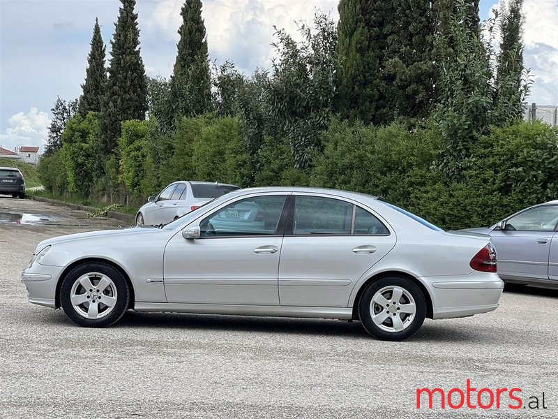 2003' Mercedes-Benz E 270 photo #3