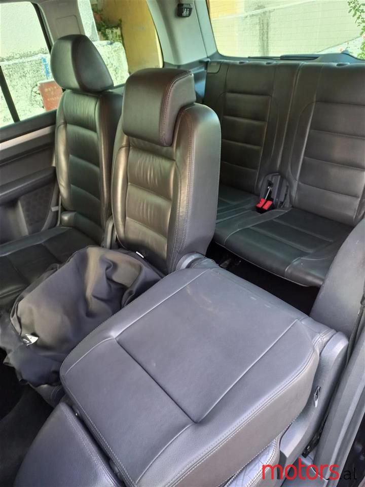 2006' Volkswagen Touran photo #6