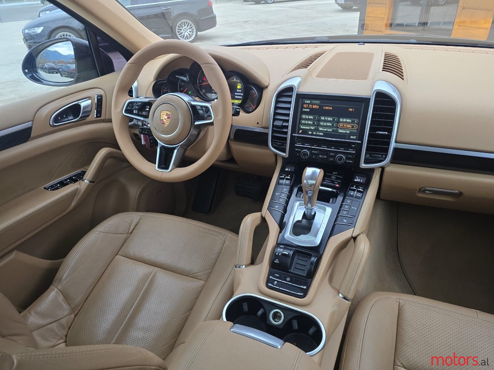 2015' Porsche Cayenne photo #6