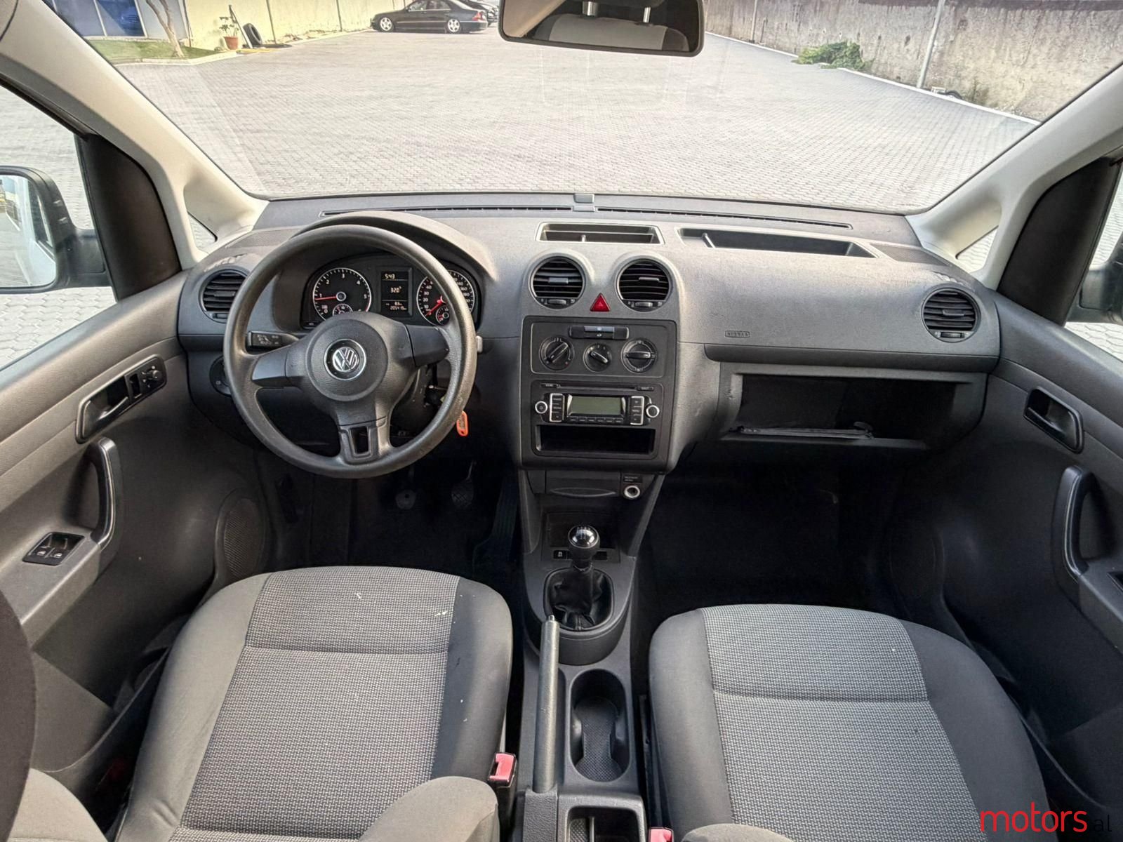 2010' Volkswagen Caddy photo #5