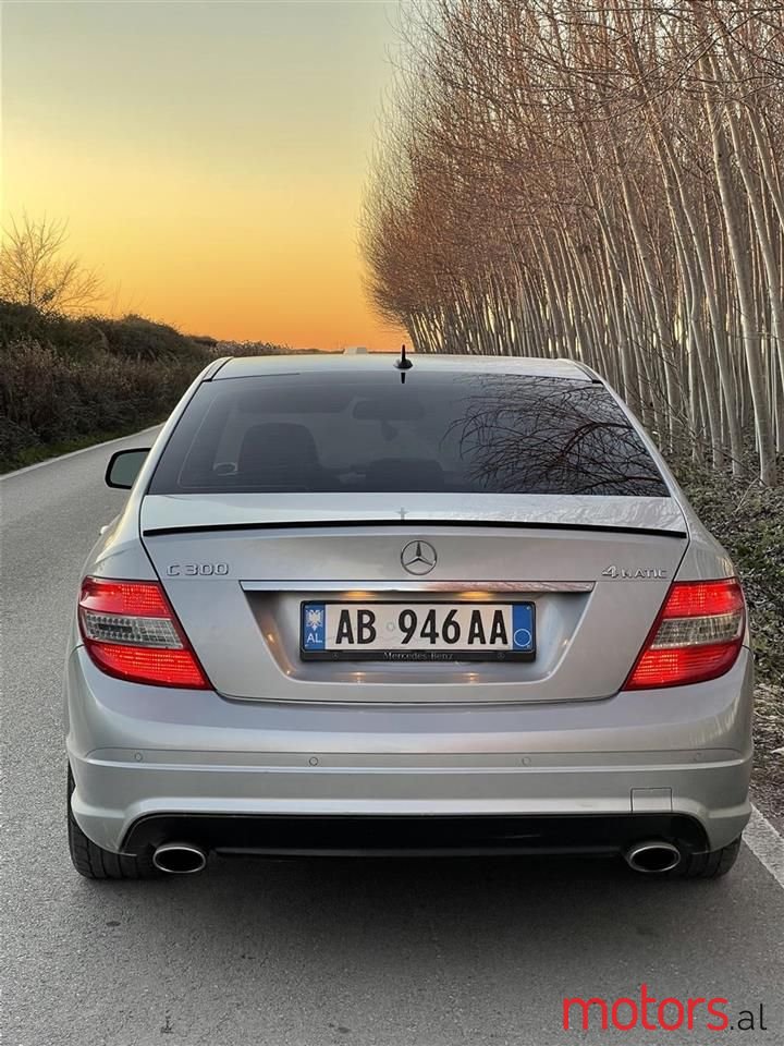 2009' Mercedes-Benz C 300 photo #4