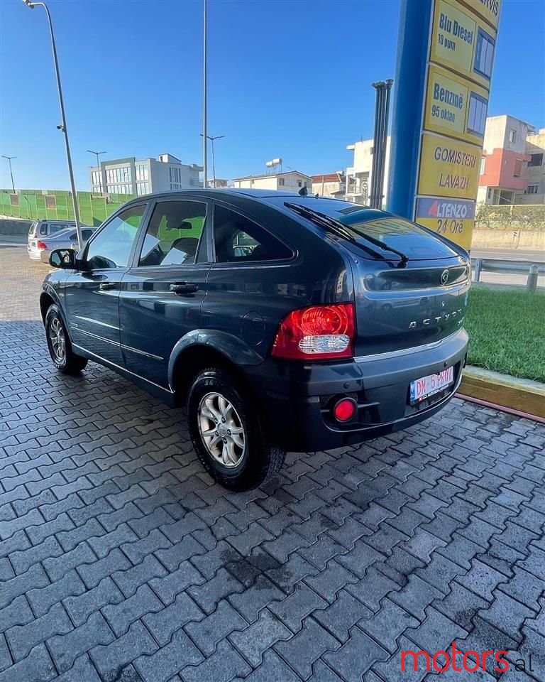 2010' SsangYong Actyon photo #2